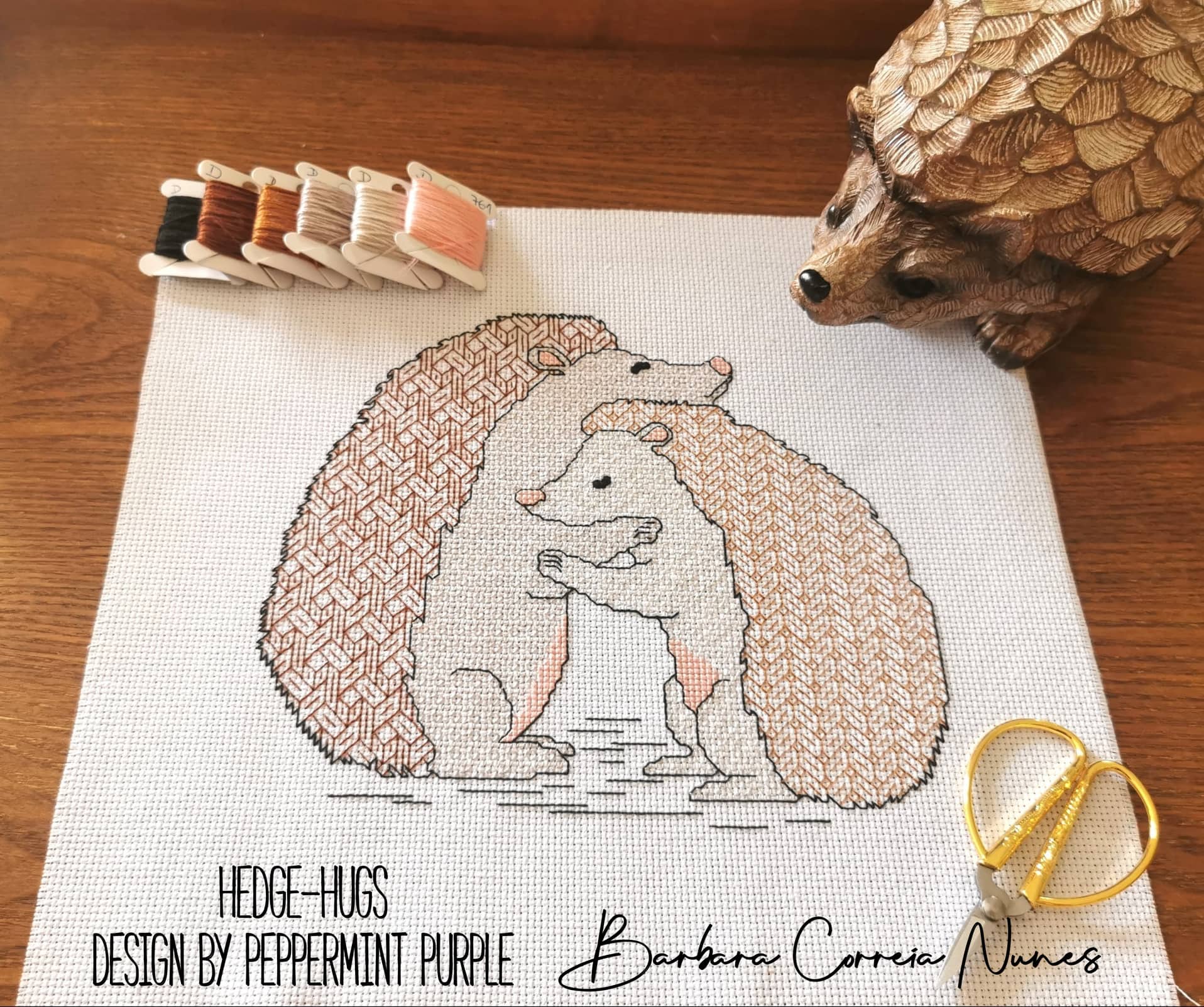 Hedge-Hugs Blackwork Pattern by Peppermint Purple